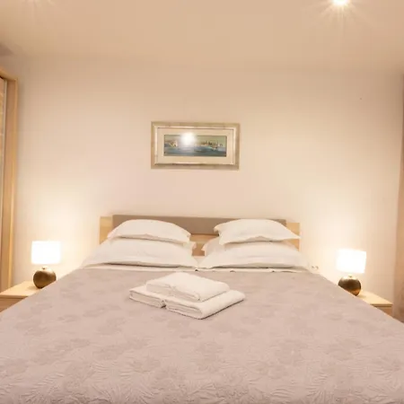 公寓 Satureja Montana