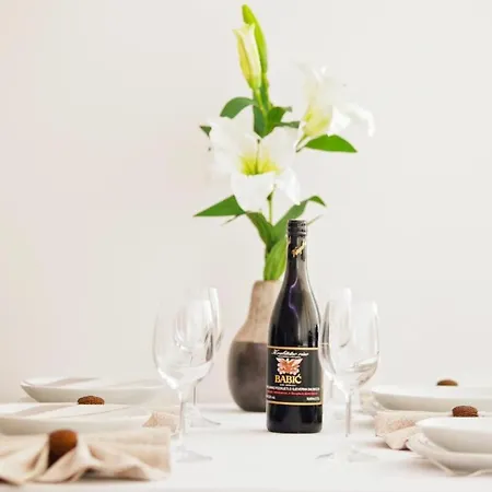 公寓 Satureja Montana *